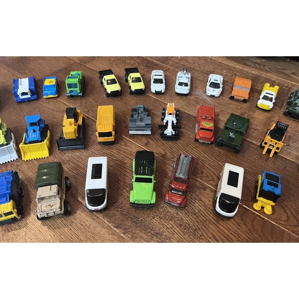 INSANE! Collection of 47 Hot Wheels Matchbox Construction/responder Diecast 1/64